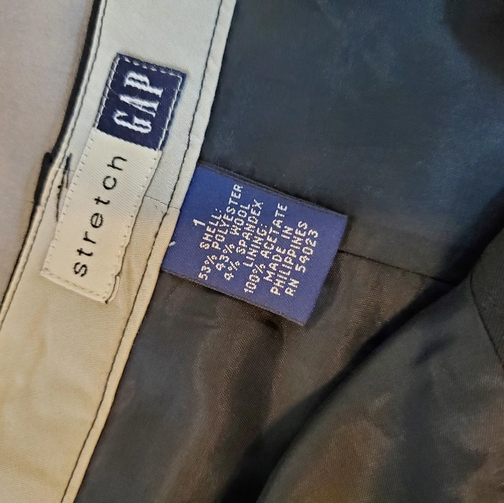 GAP Stretch Black Skirt, Size 1 - Picture 4 of 8